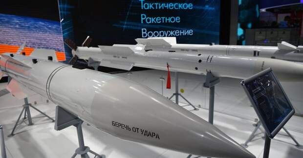 AWACS для Украины и российский ответ  Самолёты AWACS стран НАТО сыграли большую роль в поддержке Украины в конфликте с Россией.-6