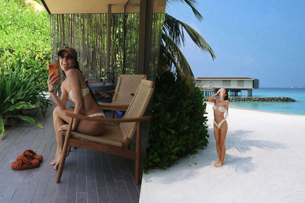 Певица Мари Краймбрери снялась в бикини через восемь месяцев после родов