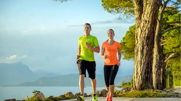 Быстрая ходьба может замедлять биологическое старение человека