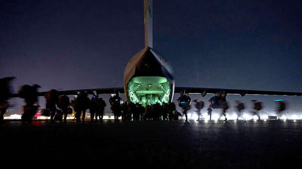 Sra Taylor Crul/U.S. Air/Global Look Press