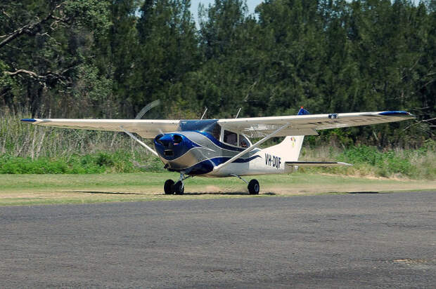 Cessna 182 похожа на самолет, который исчез. / Фото: www.wikimedia.org Cessna 182 похожа на самолет, который исчез. / Фото: www.wikimedia.org