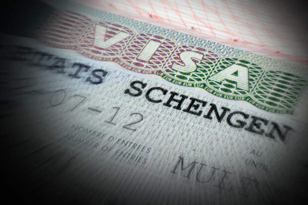 Постпредство РФ назвало дискриминационным решение ЕС по визам для россиян