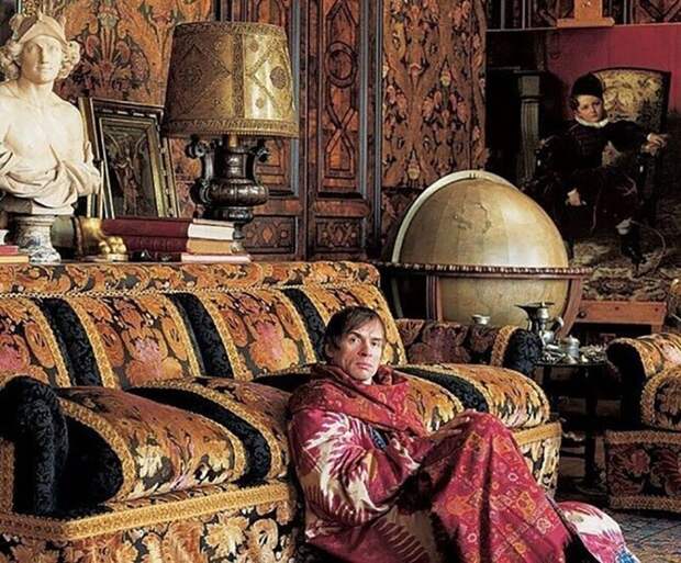 Рудольф Нуреев в своей квартире на набережной Вольтера, в Париже