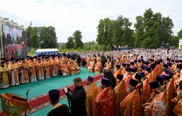 Калязин в Тверской области открыл торжества в честь преподобного Макария