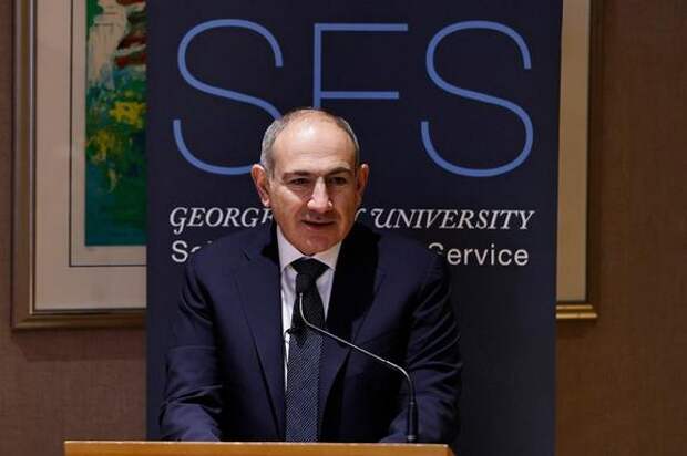 Стулья Пашиняна: Почему Ереван дал заднюю по железным дорогам?