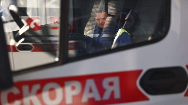 Минздрав Подмосковья: 2 человека доставлены в больницу после падения лифта в Воскресенске