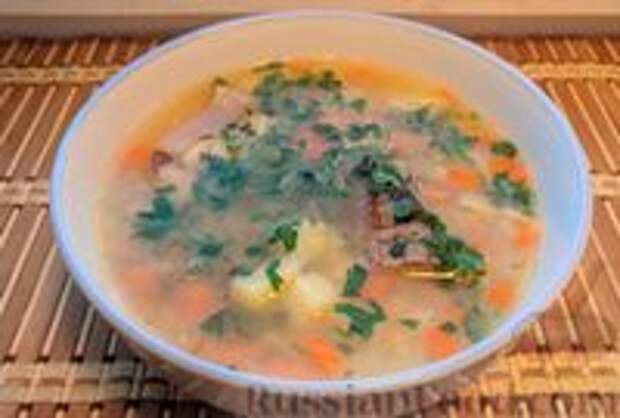 Фото к рецепту: Гороховый суп с копчёной скумбрией