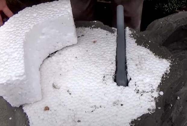 Врезаем трубу для подачи воды