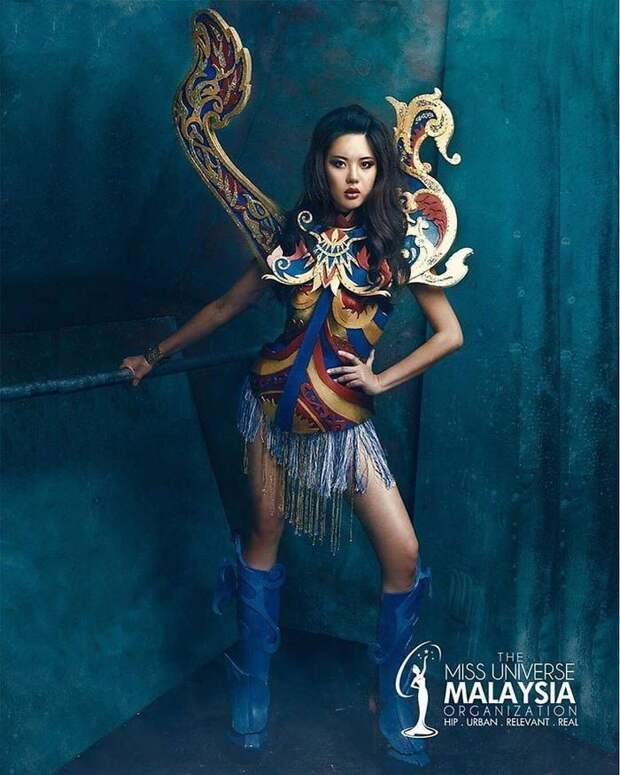 Мисс Малайзия - рыболовная лодка ynews, конкурс костюмов, конкурс красоты, красивые девушки, мисс вселенная, мисс вселенная 2018, национальные костюмы, участницы