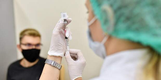 В детской больнице имени Башляевой начались испытания вакцины для подростков