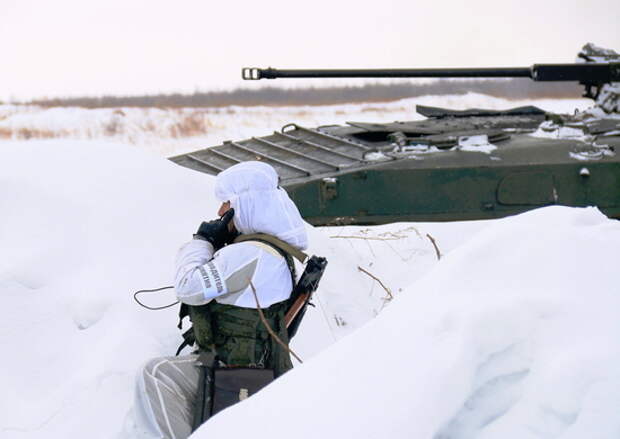 Боевые стрельбы в составе взводов провели военнослужащие Восточного военного округа в Амурской области