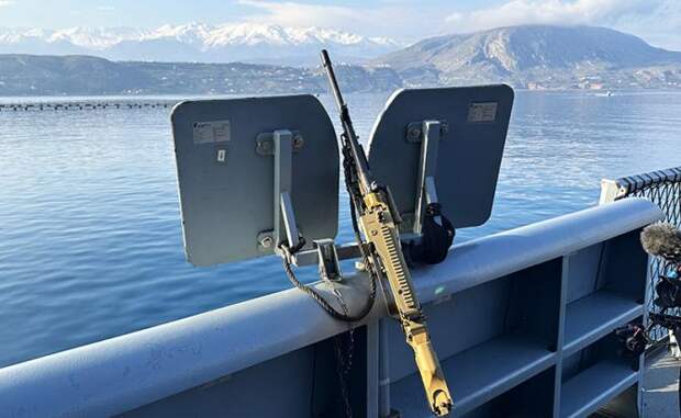 «Суэцкий канал? Вычеркиваем!»: Хуситы шуганули авианосец «Дж. Форд» и готовы закрыть кратчайший путь из Европы в Азию