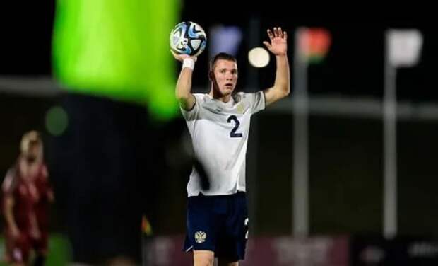 Тульский «Арсенал» ведёт переговоры о переходе полузащитника Плотникова