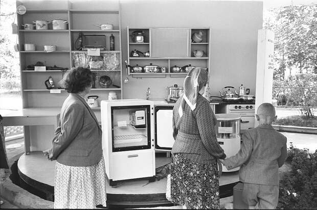 Moscow’s-Sokolniki-1959-expo-11.jpg Moscow’s-Sokolniki-1959-expo-11.jpg