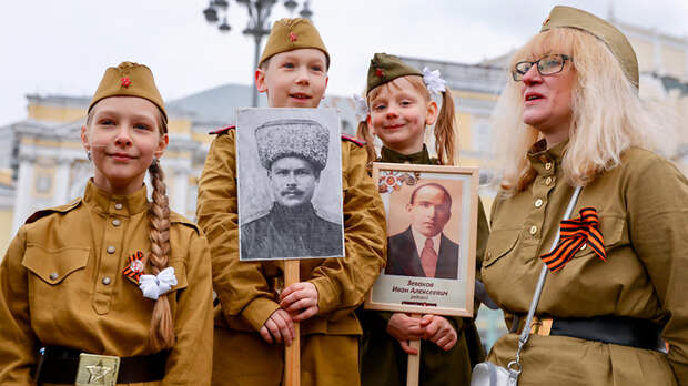 Ушаты помоев на нашу Победу: Почему либералов корёжит от Парада и детей в военной форме Ушаты помоев на нашу Победу: Почему либералов корёжит от Парада и детей в военной форме