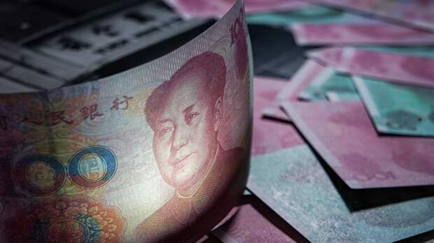 Эксперт объяснил приостановку банками КНР принятия платежей в юанях из России