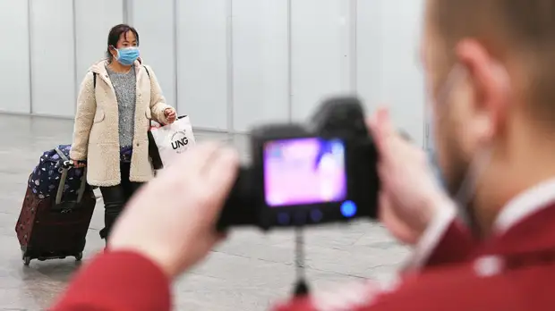 В Петербурге на коронавирус проверяют более 60 приехавших из-за рубежа