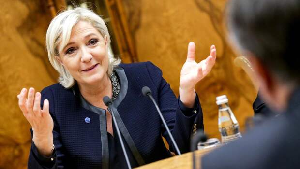 Марин Ле Пен и премьер Франции поспорили из-за слов Макрона об Украине