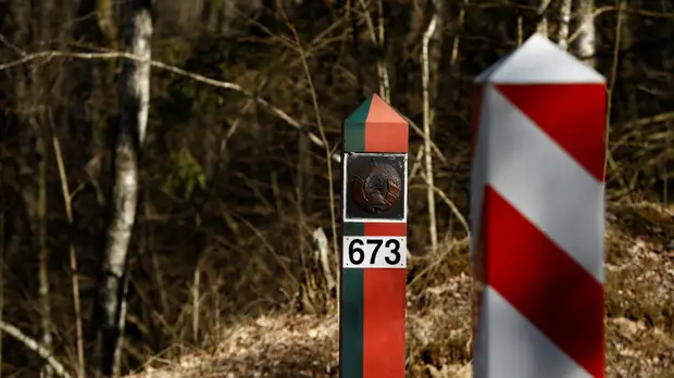 Белоруссия усилила охрану границы с Польшей из-за большой группы беженцев