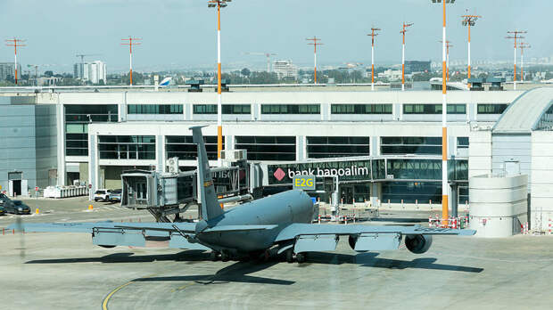 Армия Ирана заявила об ударах дронами по целям в Израиле в аэропорту Бен-Гурион