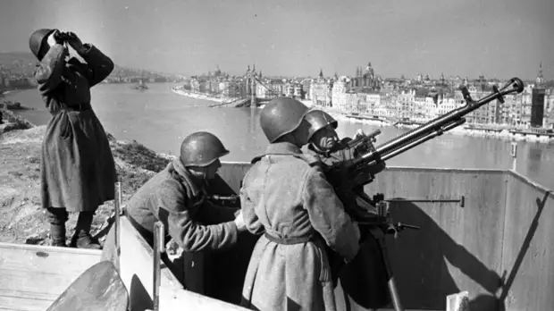 #СтраницыПобеды: как советские войска освобождали Будапешт