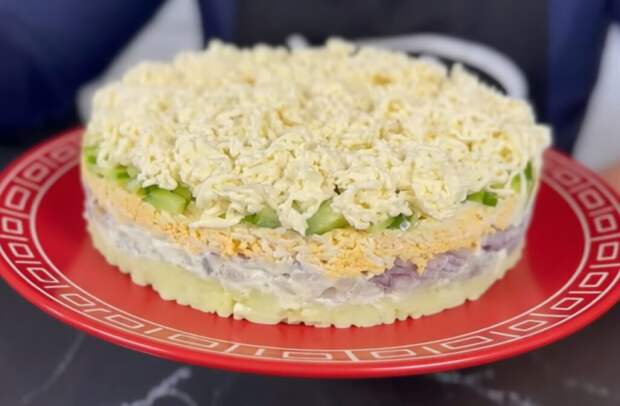 Рецепт, который удивит гостей: готовим «Корону Норвегии» – салат, который исчезает со стола быстрее оливье