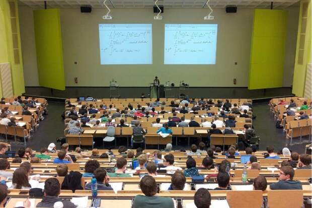 Три российских вуза лишились лицензии