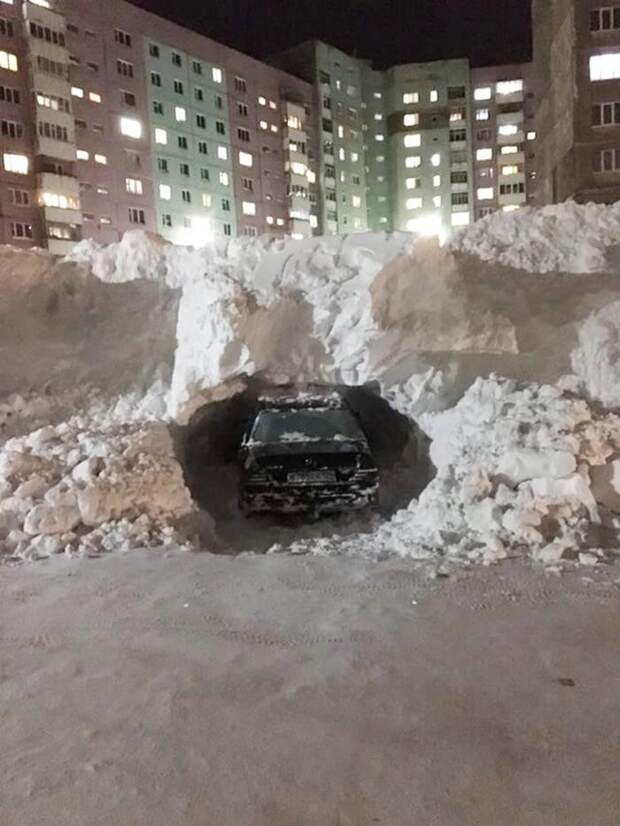 Когда ты живёшь в Сибири, то ты можешь получить гараж, если у тебя есть лопата