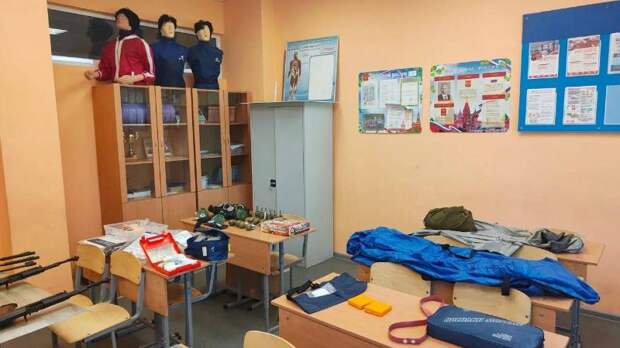 В школах Смоленска планируют обновить кабинеты физики, ИЗО и музыки