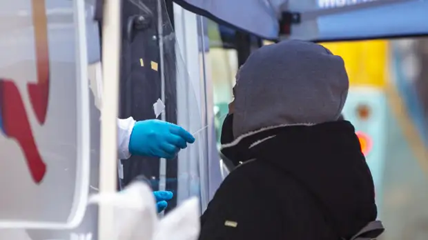 В США от коронавируса умерли более 900 тысяч человек