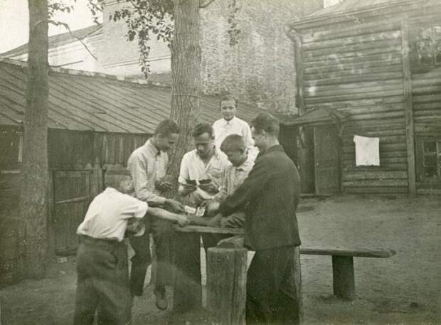 Фотография: По волнам памяти: как мы жили и играли во дворах нашего детства №13 - BigPicture.ru