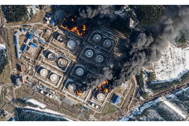 Украинские БПЛА атакуют экспортные узлы России в Балтийском море