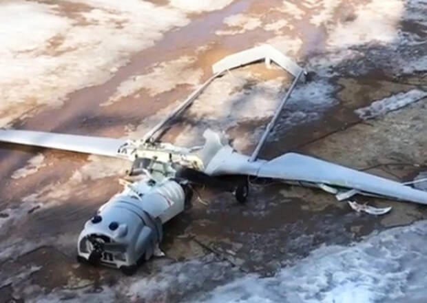 Зеленский испытывает терпение Москвы: два украинских БПЛА, летевшие на Ленинградскую область по «европейскому пути», упали в Финляндии