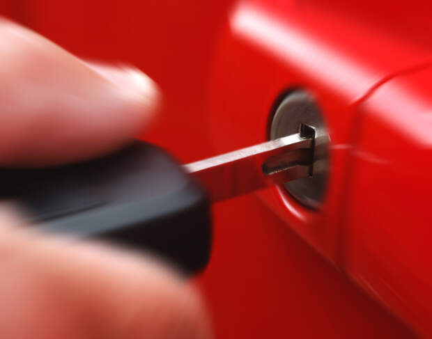 Названа стоимость восстановления ключа от машин ушедших марок