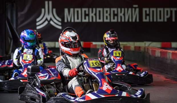 Жителей столицы приглашают на соревнования по плаванию и картингу
