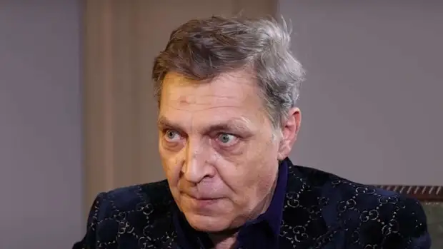 РИА "Новости": попавший под следствие журналист Невзоров находится за границей