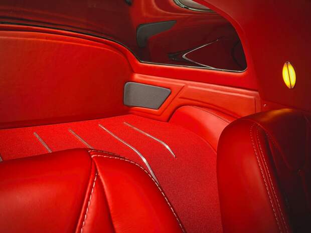 Великолепный рестомод Corvette Stingray 1967 года