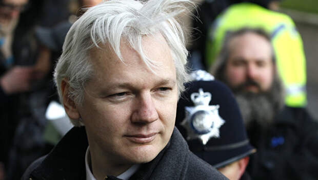 Австралийский интернет-журналист и телеведущий, основатель WikiLeaks Джулиан Ассанж. Архивное фото