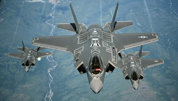 Недоделанные "Молнии". Почему F-35 останется самым неудачным истребителем