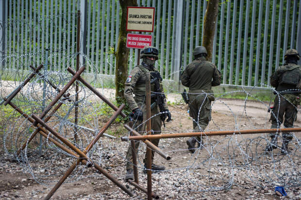 Лукашенко: обстановка на границах Белоруссии спокойнее не становится