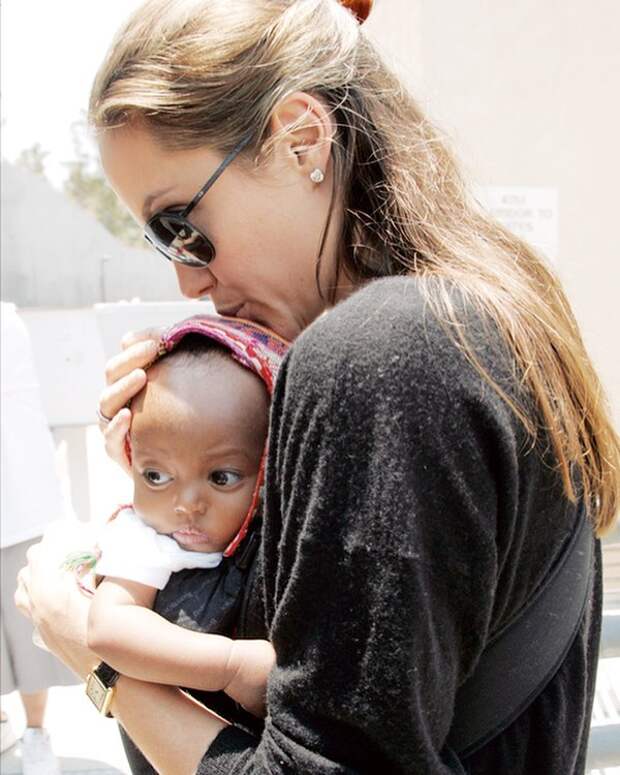 Приемная дочь Анджелины Джоли прекращается в красавицу