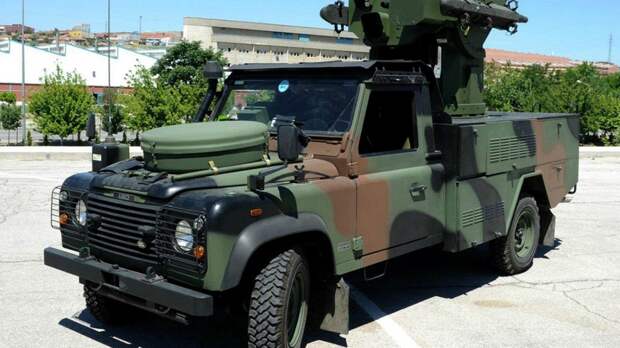 Пикап Otokar 130 с пусковой установкой Zipkin с четырьмя ракетами