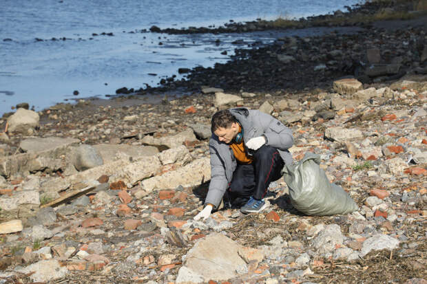 Сегодня в Кронштадте проходит международная акция «Чистый берег – 2024»