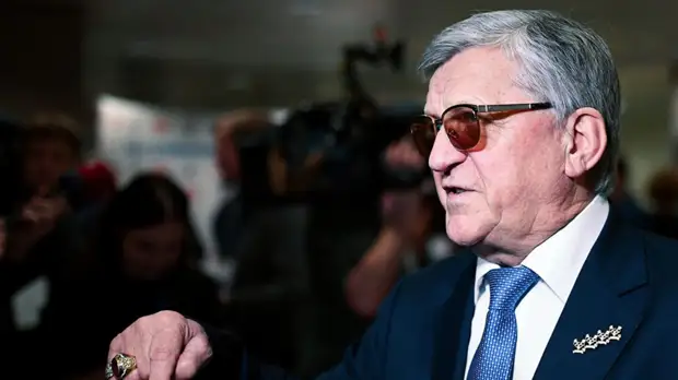 Тихонов — о спринте на ЧМ по биатлону: Логинов не готов, не его ход