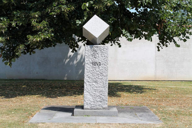 8 8