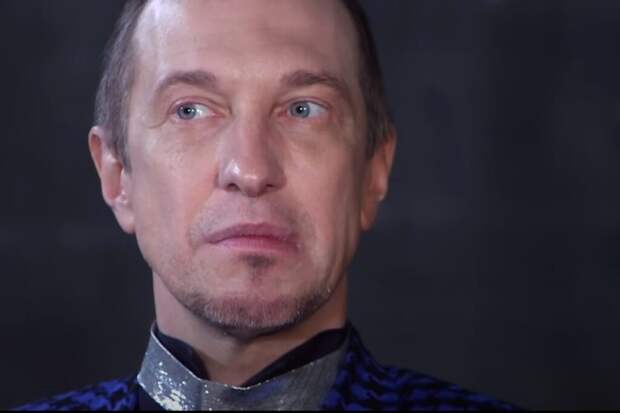 Дача без глянца: скромный розовый дом критика Сергея Соседова