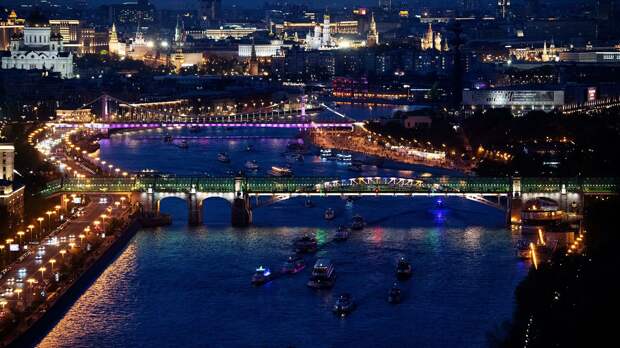 Москвичам пообещали ночные зарницы 