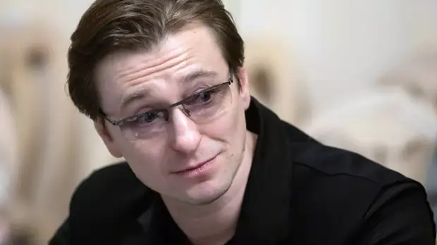 Сергей Безруков проголосовал по поправкам к Конституции