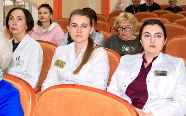 В Лиде состоялся круглый стол Семья - основа государства. Психологическое консультирование семьи в состоянии репродуктивного...