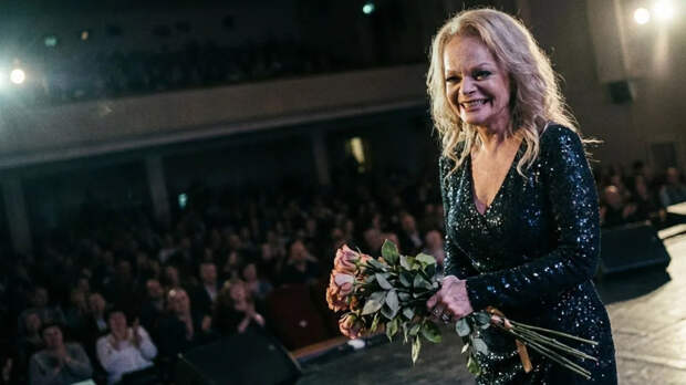 Лариса Долина прервала молчание после потери квартиры в Хамовниках